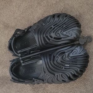 Saleh bembury× buckle/ Crocs.